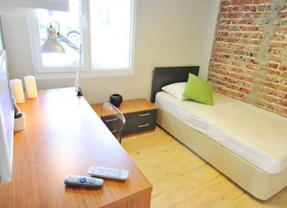 Чешмели: Seker Kamp Apart Otel