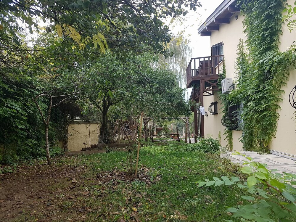 Сайл: Canan Motel