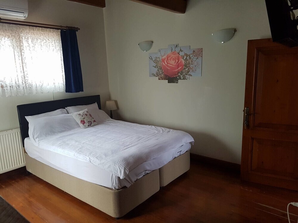 Сайл: Canan Motel