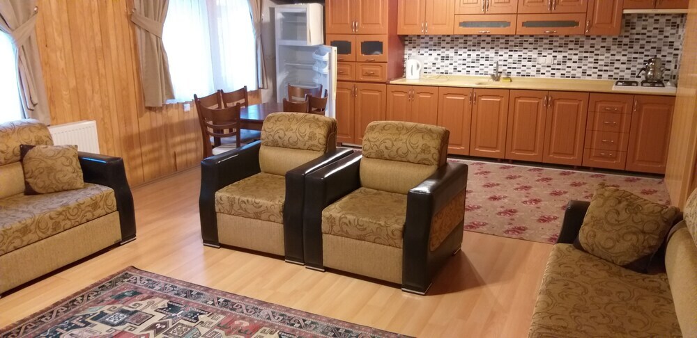 Узунгёль: Bikka Apart