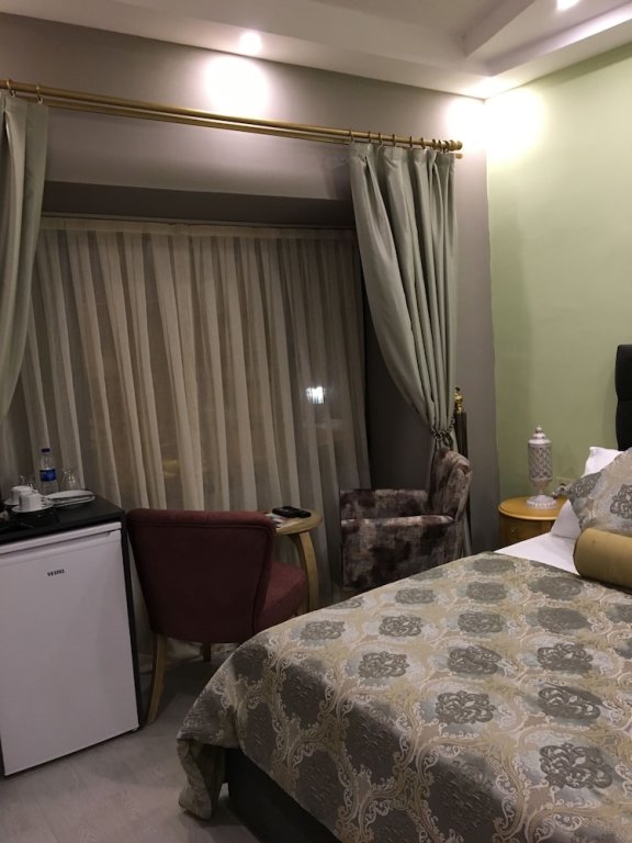 Урла: Itimat Hotel