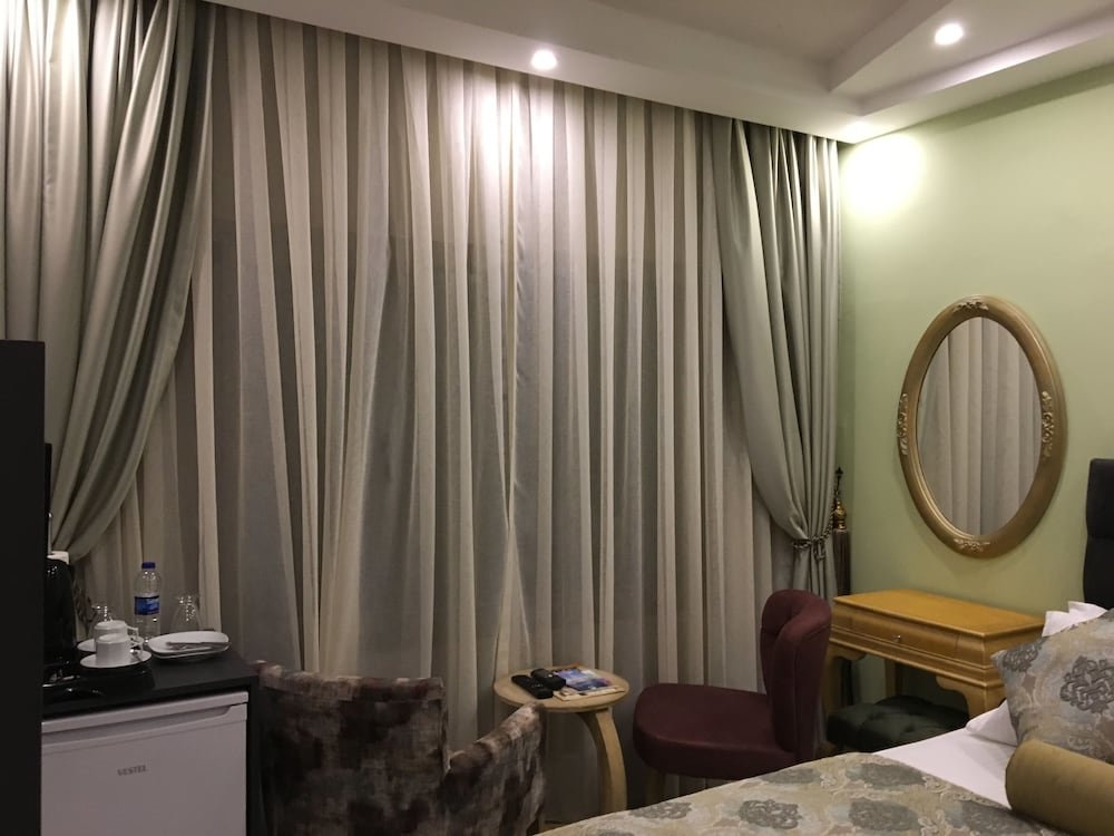 Урла: Itimat Hotel