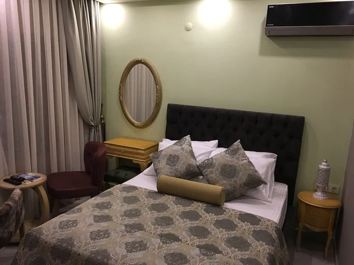 Урла: Itimat Hotel