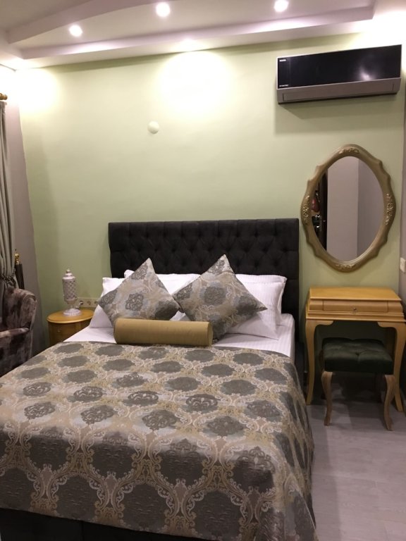 Урла: Itimat Hotel