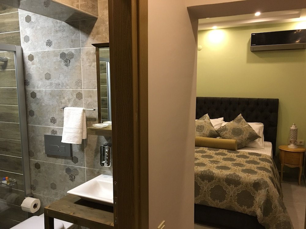 Урла: Itimat Hotel