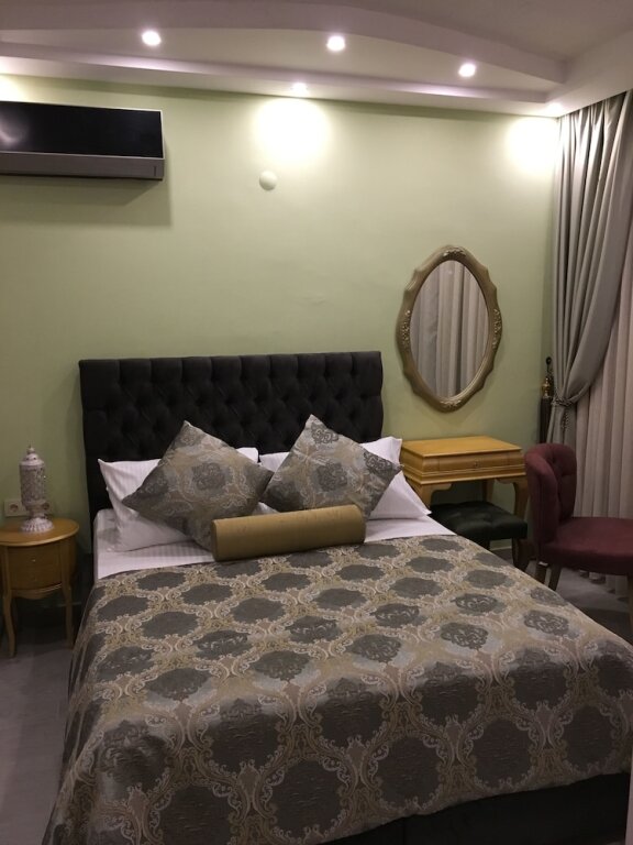Урла: Itimat Hotel