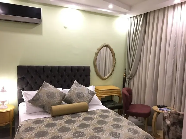 Урла: Itimat Hotel