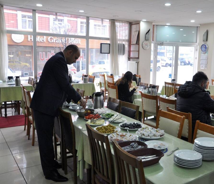 Эрзурум: Hekimoglu Otel