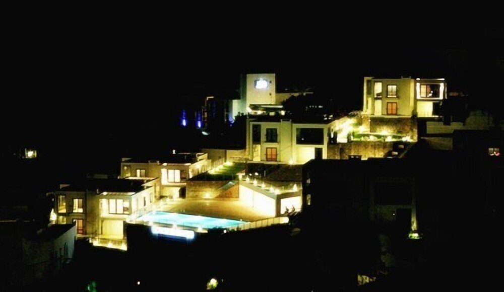 Бодрум: Gumbet Luxury Villa - 3 Bedrooms
