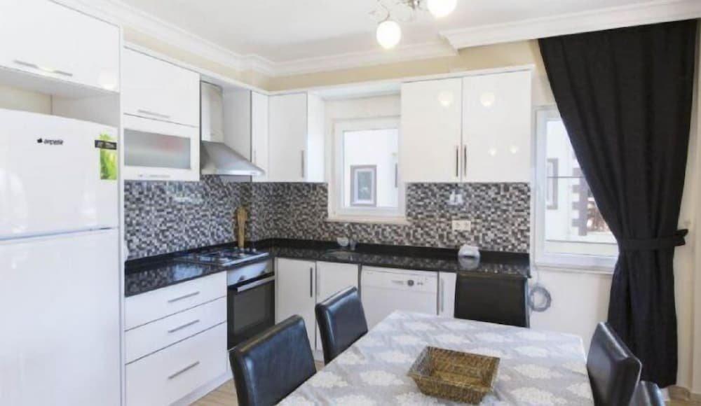 Дальян: Mutlu Yasam Villalari 6 Bedrooms