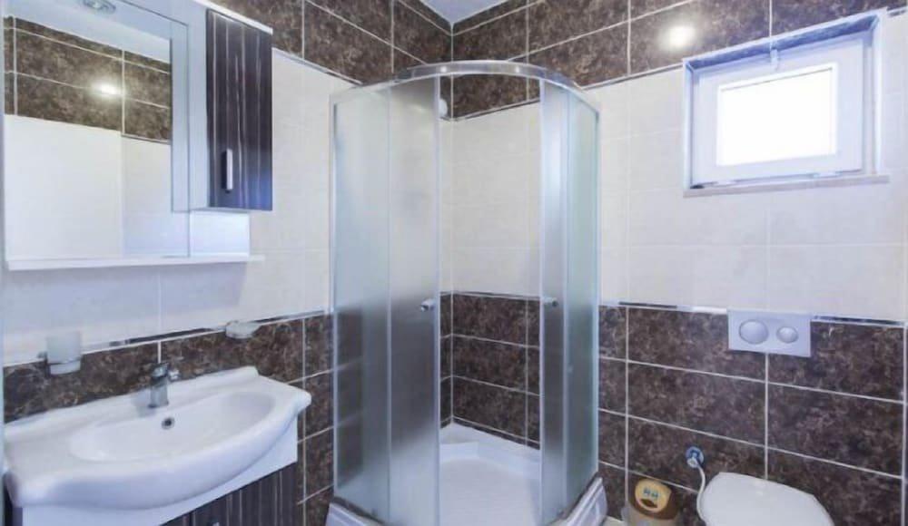 Дальян: Mutlu Yasam Villalari 6 Bedrooms