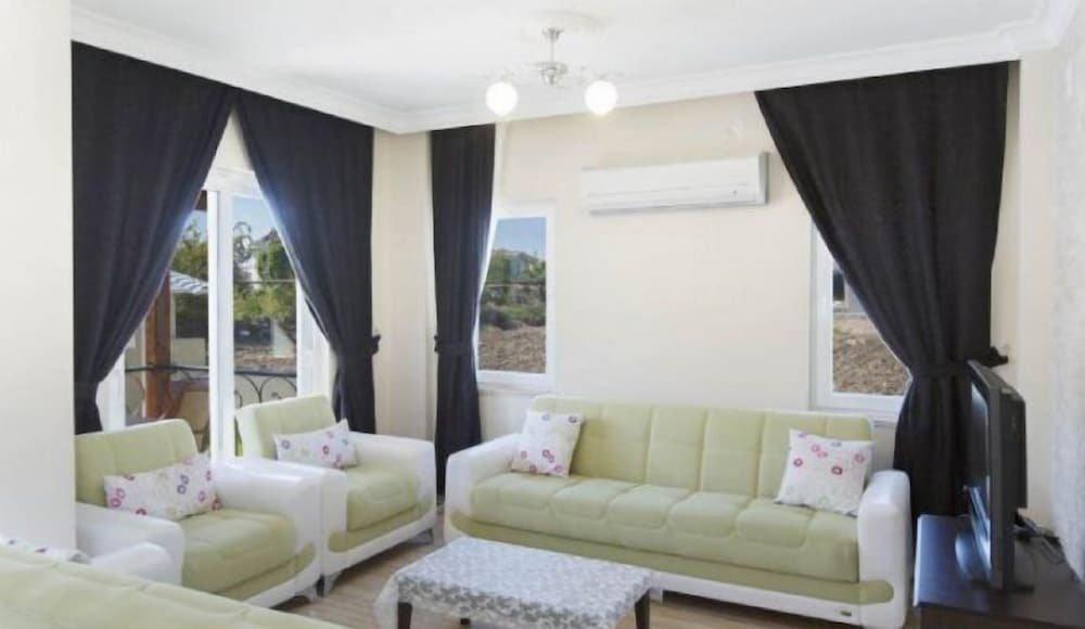 Дальян: Mutlu Yasam Villalari 6 Bedrooms