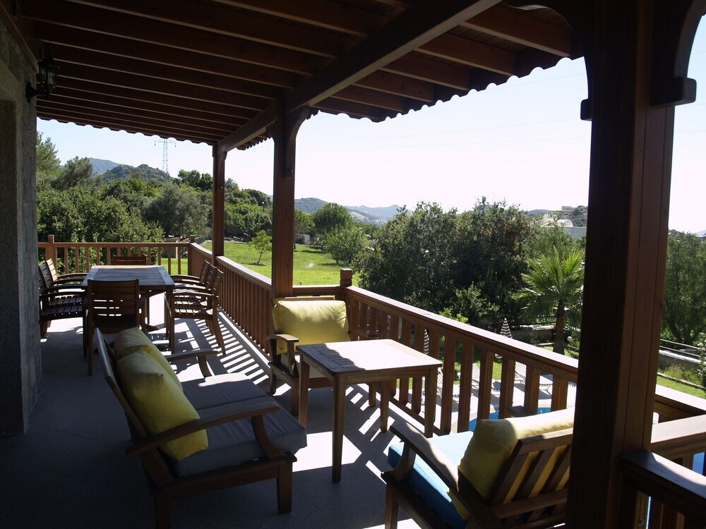 Яликавак: Bodrum Yalıkavak Mansion With Pool