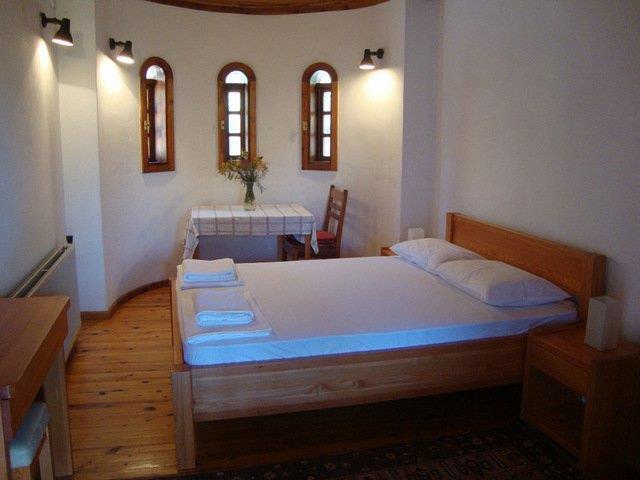 Сельчук: St John's House