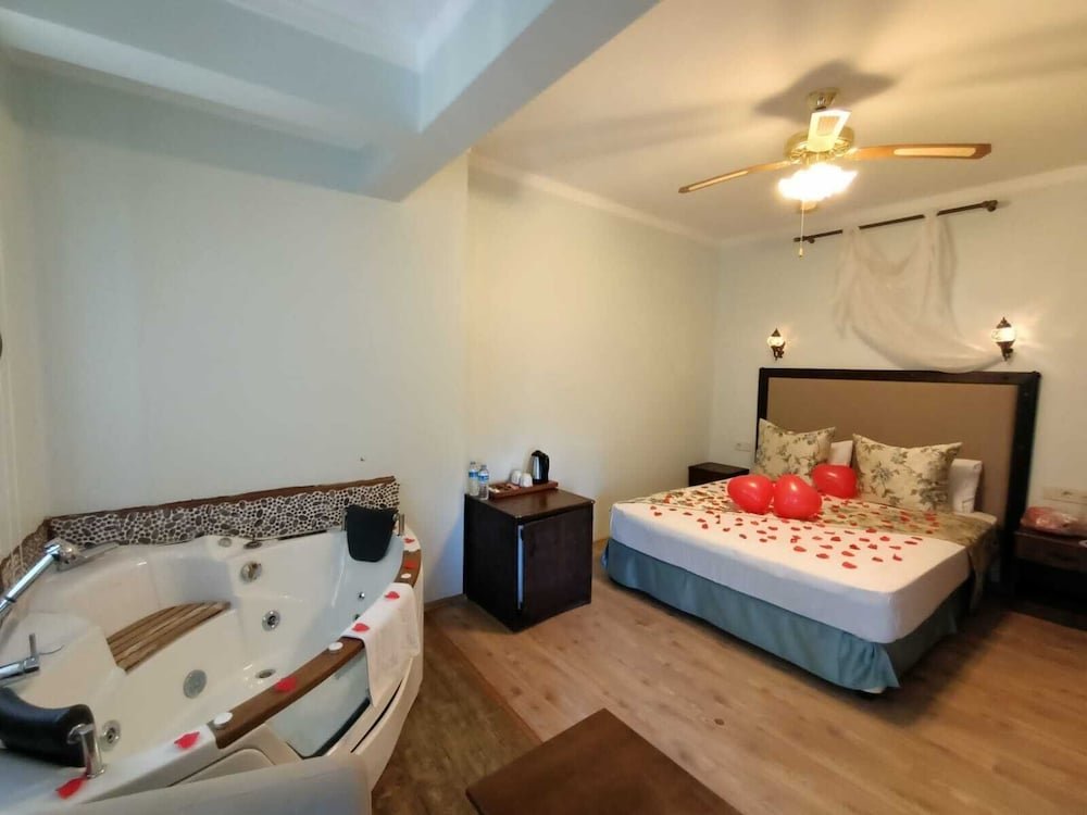 Сайл: Beyaz Konak Hotel