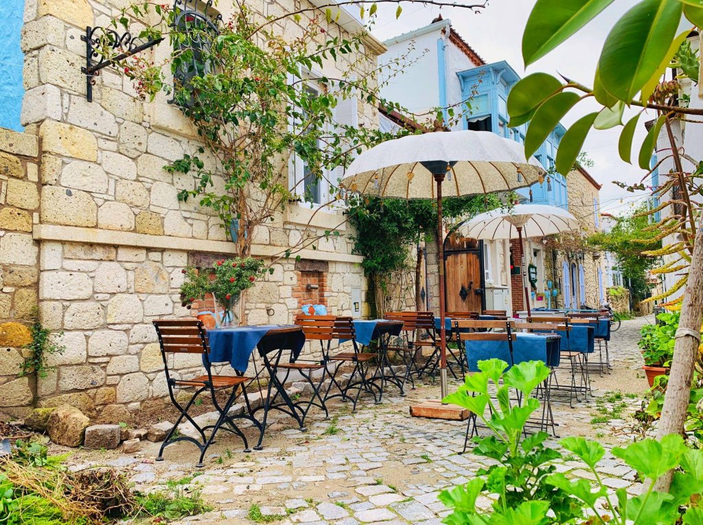 Чешме: Rue d’Azur Alacati