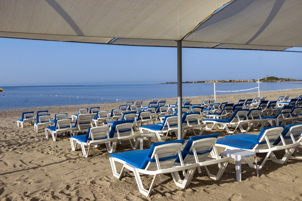 Окурджалар: Maya World Beach