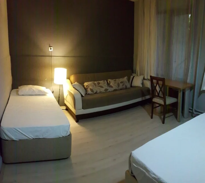 Бурса: Eves Home Pension