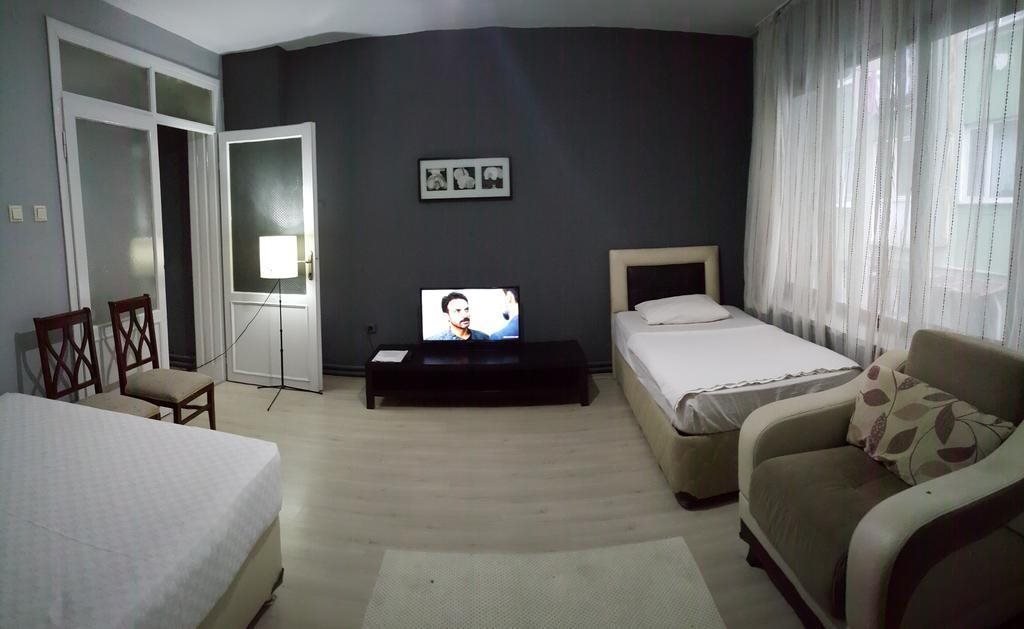 Бурса: Eves Home Pension
