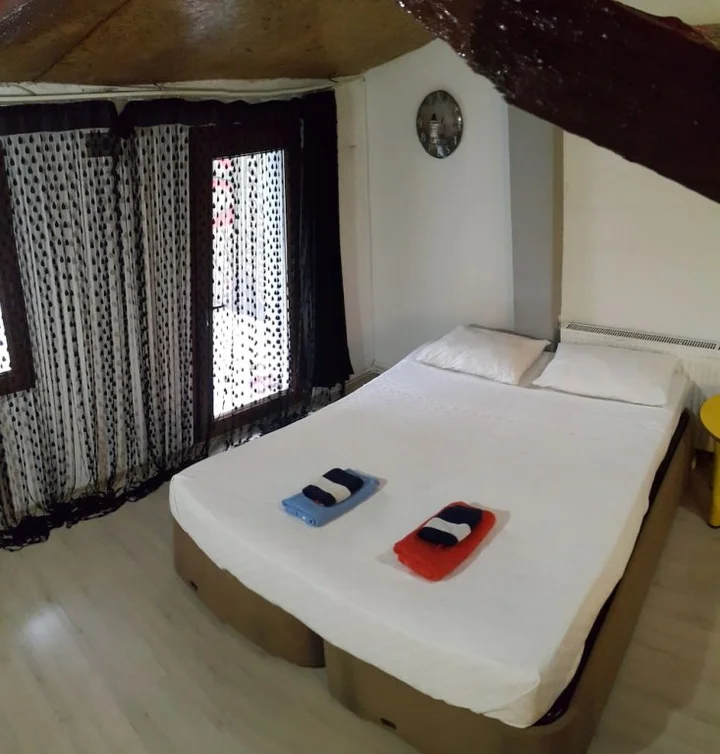 Бурса: Eves Home Pension
