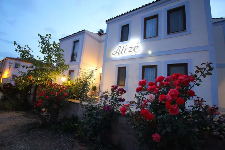 Бозджаада: Alize Otel