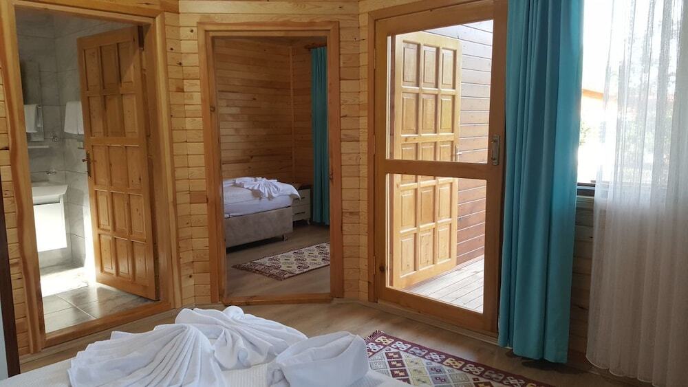 Чиралы: Asya Bungalow