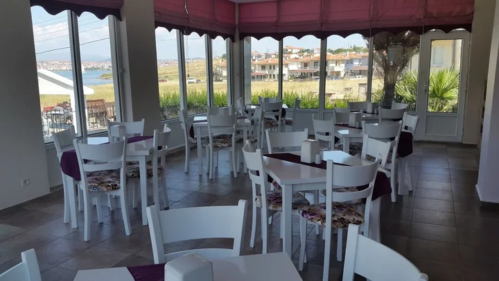 Айвалык: Efsane Hotel