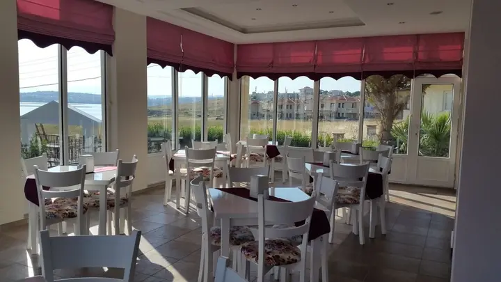 Айвалык: Efsane Hotel