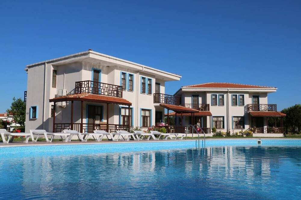Сатлюс: Kalanora Otel