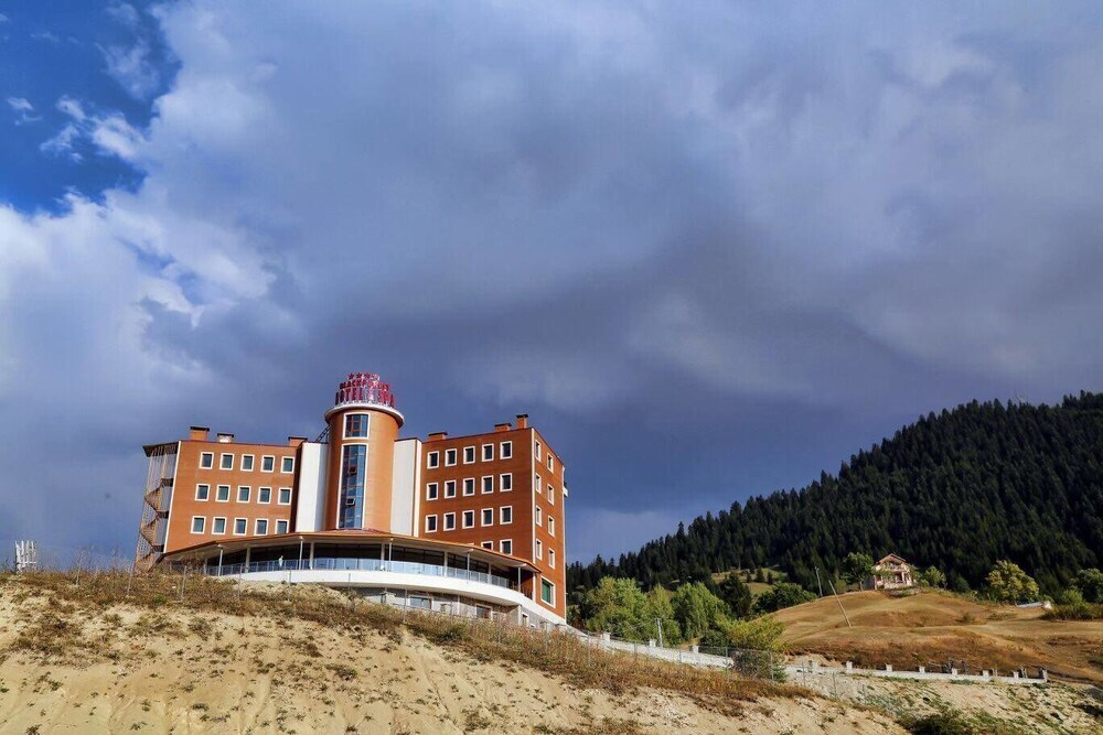 Black Forest Hotel — фото 4