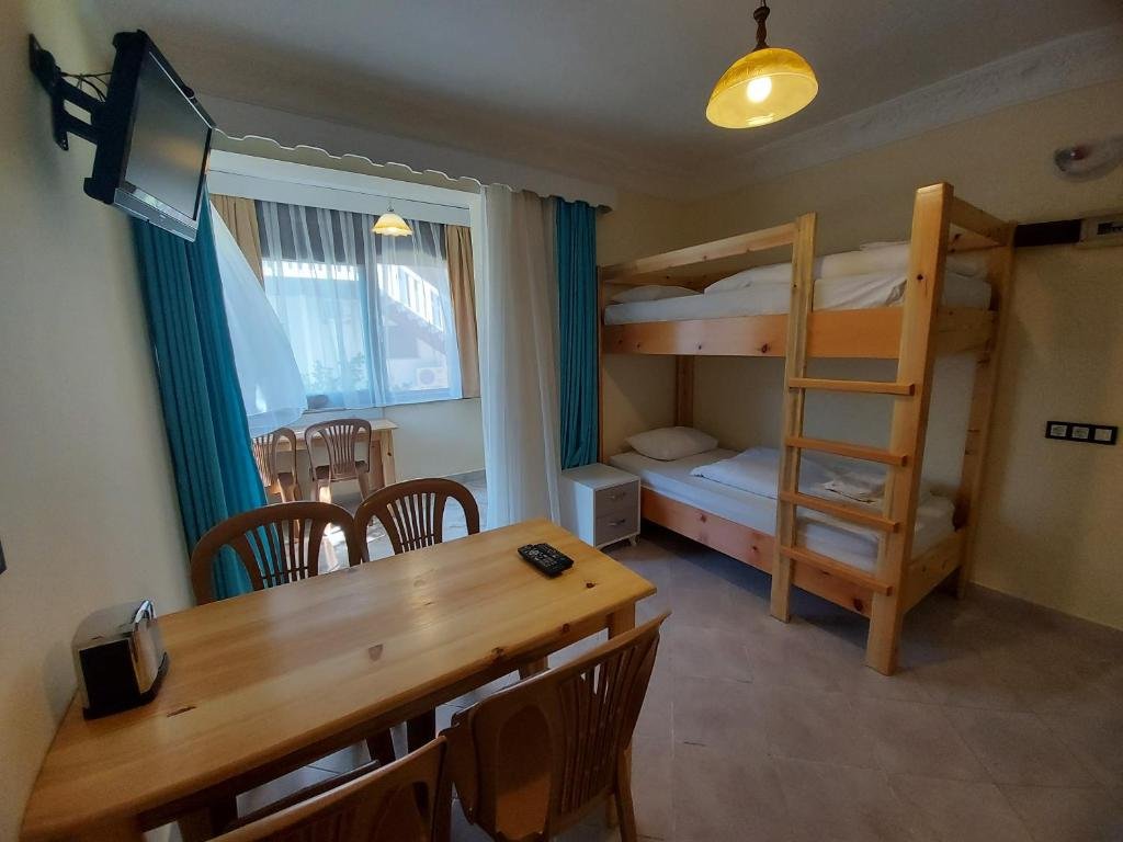 Чиралы: Palm Konak Apart Hotel