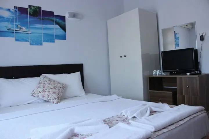 Согучак: Shadow Hotel