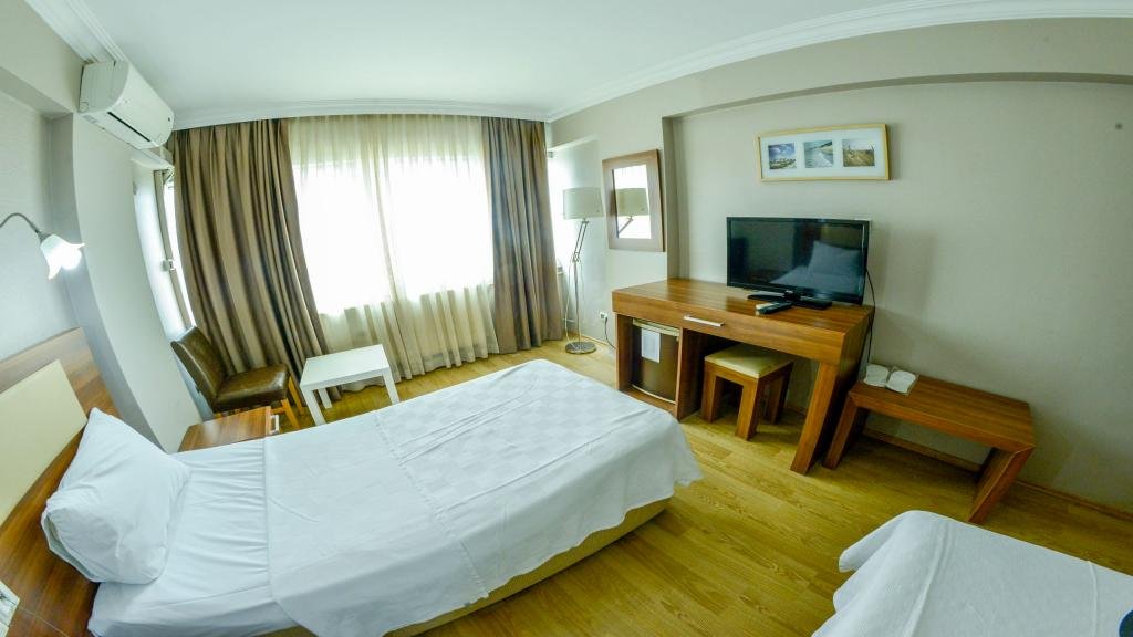 Измир: Wox Ew Hotel