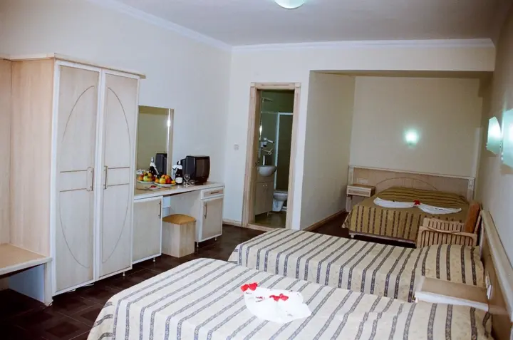Акьярлар: Chronos Beach Hotel
