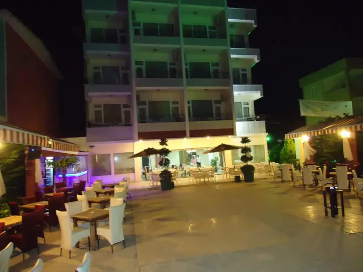 Blue Dolphin Hotel — фото 1