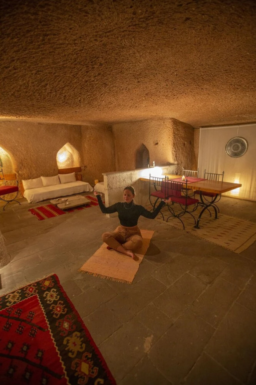 Учисар: Asmali Cave House