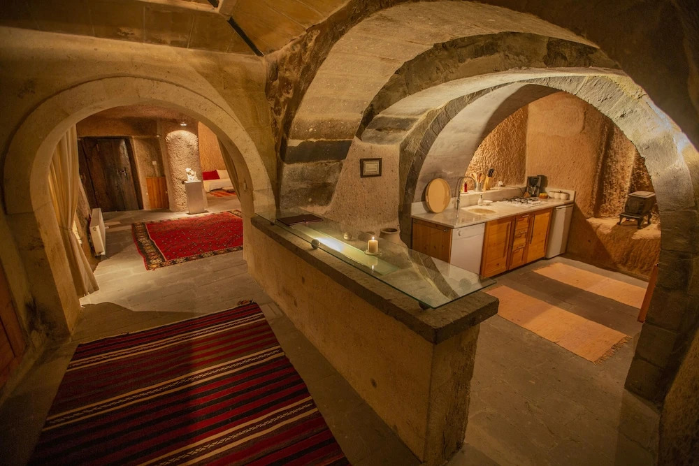 Учисар: Asmali Cave House