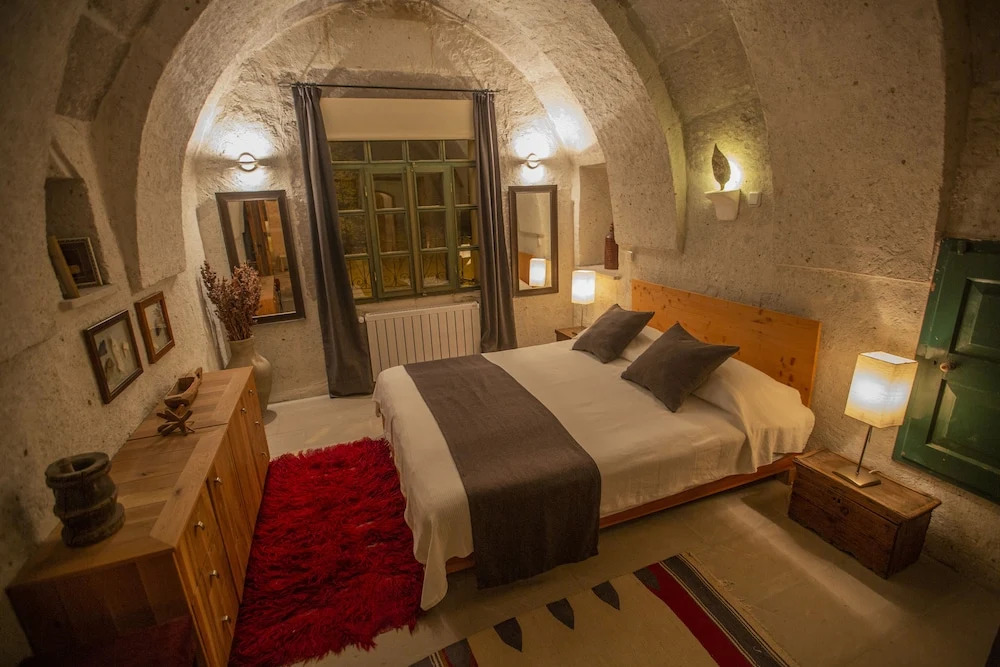 Учисар: Asmali Cave House