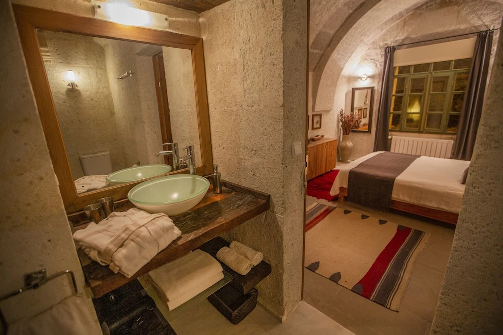 Учисар: Asmali Cave House