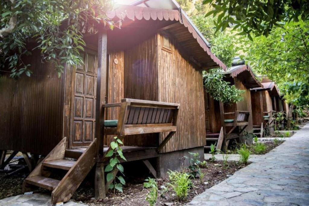 Кумлуджа: Base Bungalows