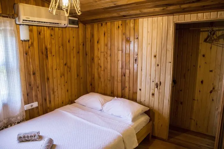 Кумлуджа: Base Bungalows