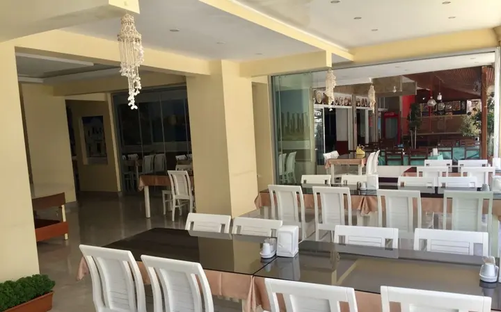 Силифке: Holiday Hotel