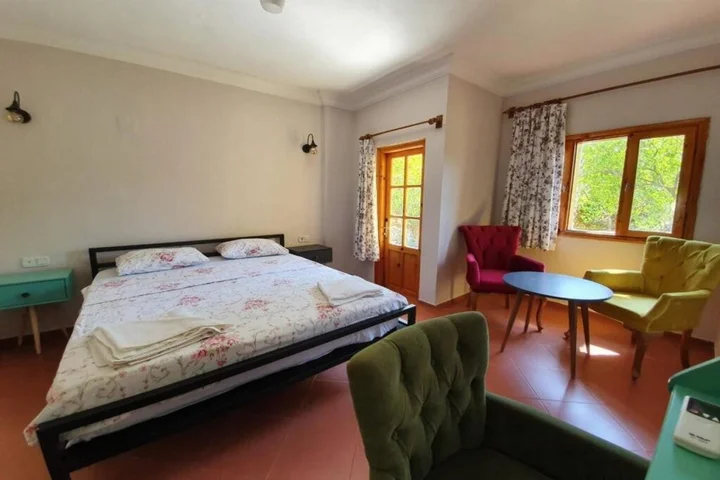 Чиралы: Oblomov Hotel