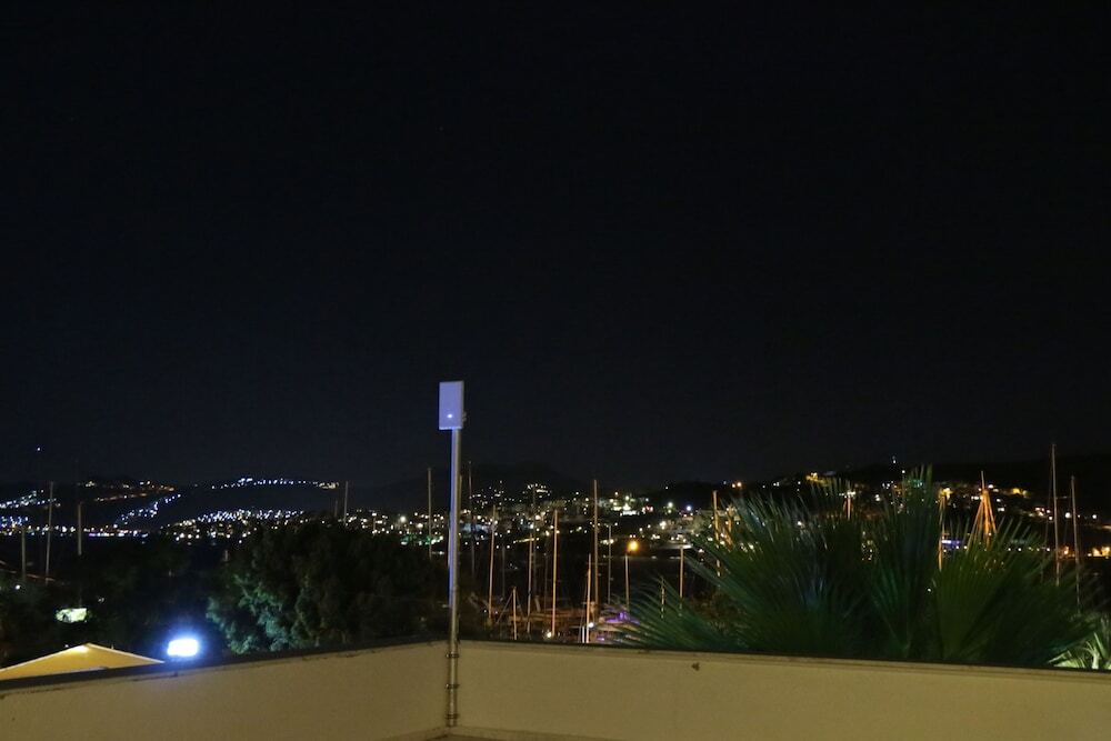 Бодрум: Otel Marinada