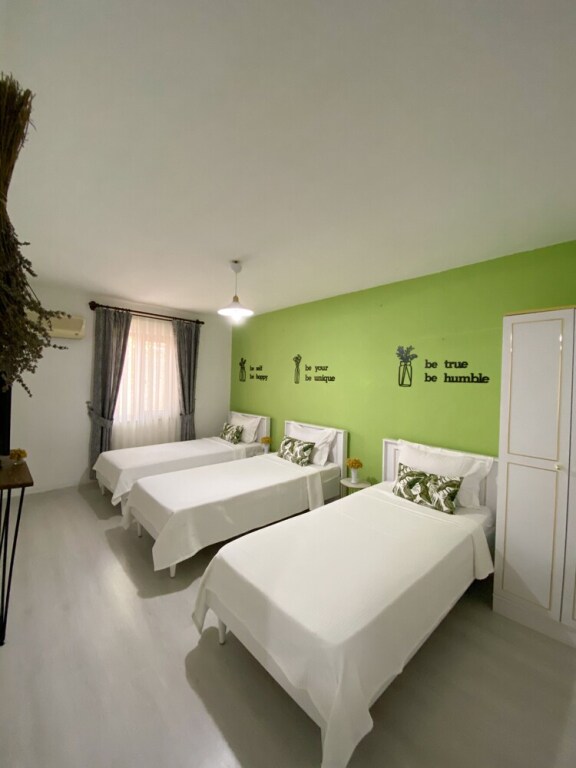 Бозджаада: Evren Butik Otel