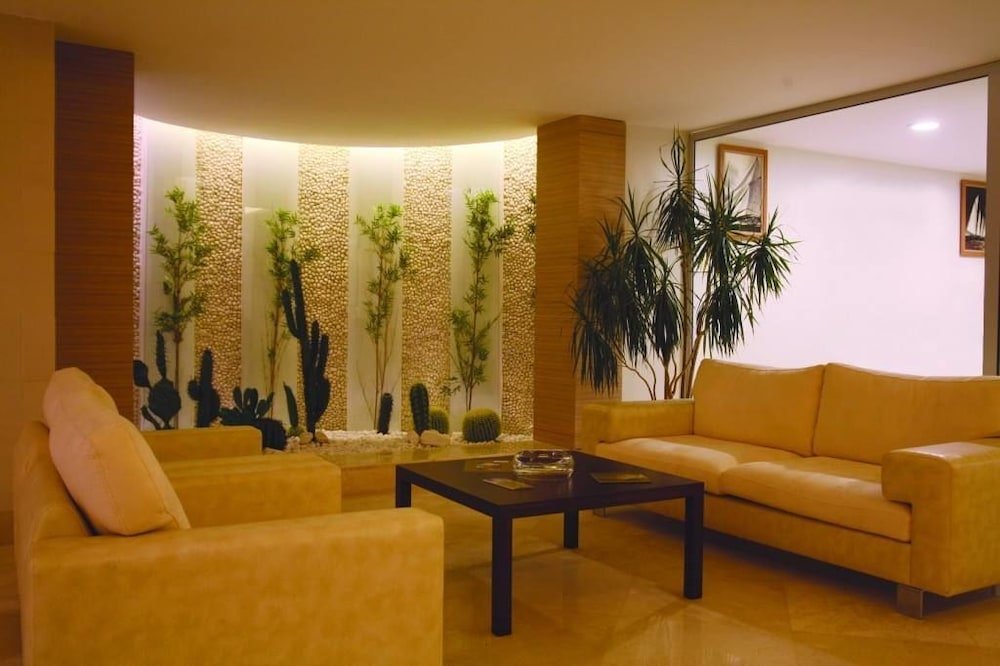Roxx Suite Deluxe & Spa Hotel — фото 1