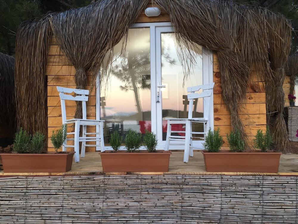 Айвалык: Pusula Otel