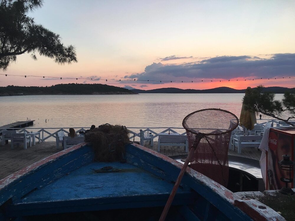 Айвалык: Pusula Otel
