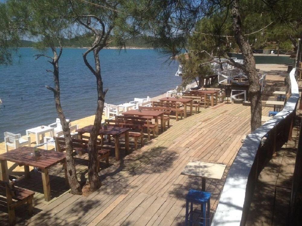 Айвалык: Pusula Otel