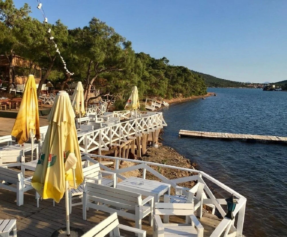 Айвалык: Pusula Otel